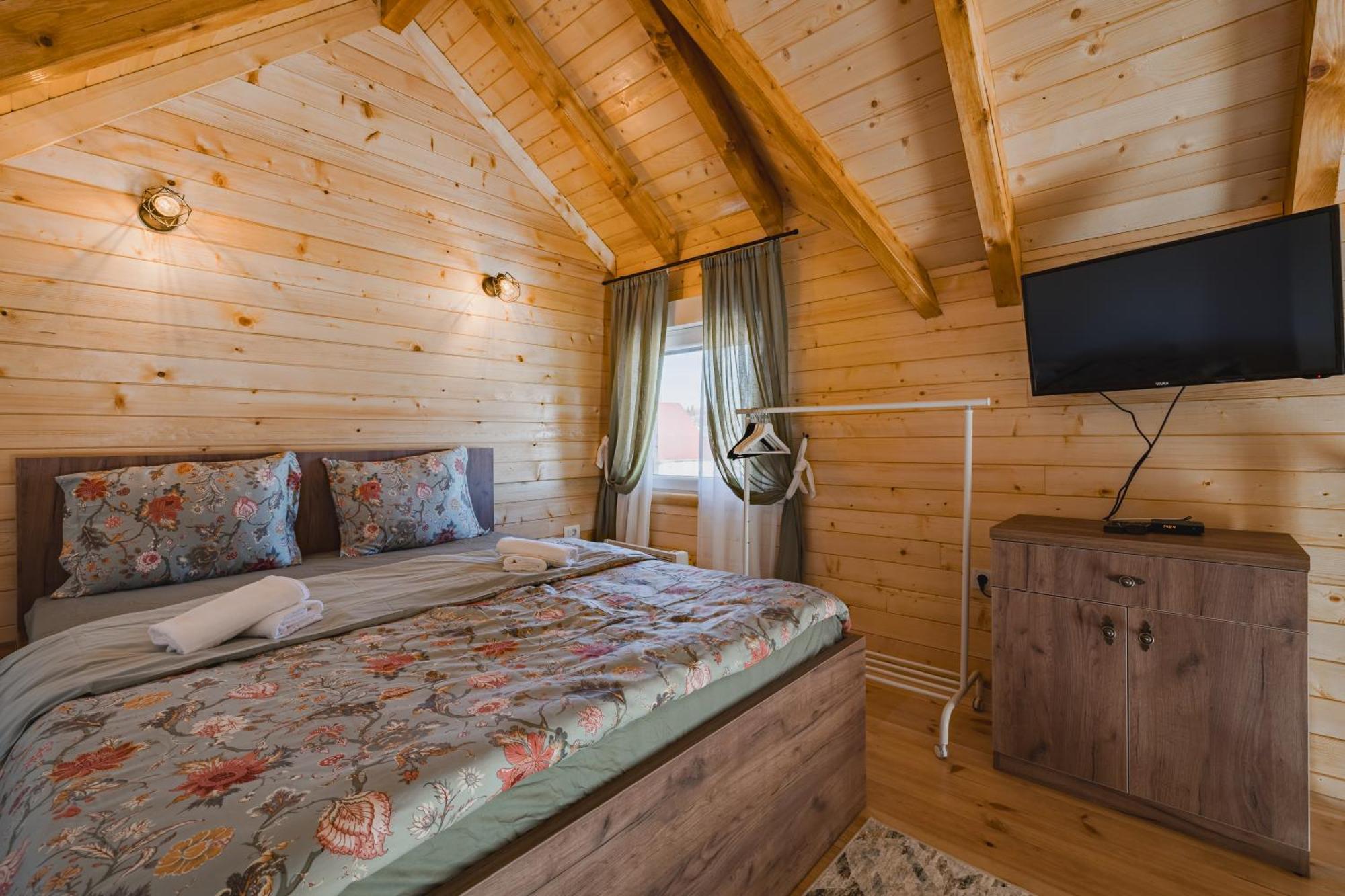 Mountain House Ivanovic Moticki Gaj Esterno foto